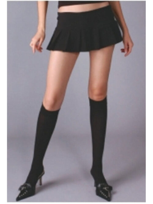 black-opaque-knee-high-stockings-img1